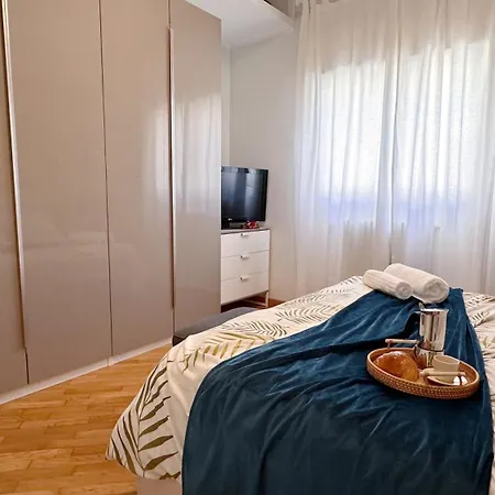 Ihost - Dupre 16 * Milão